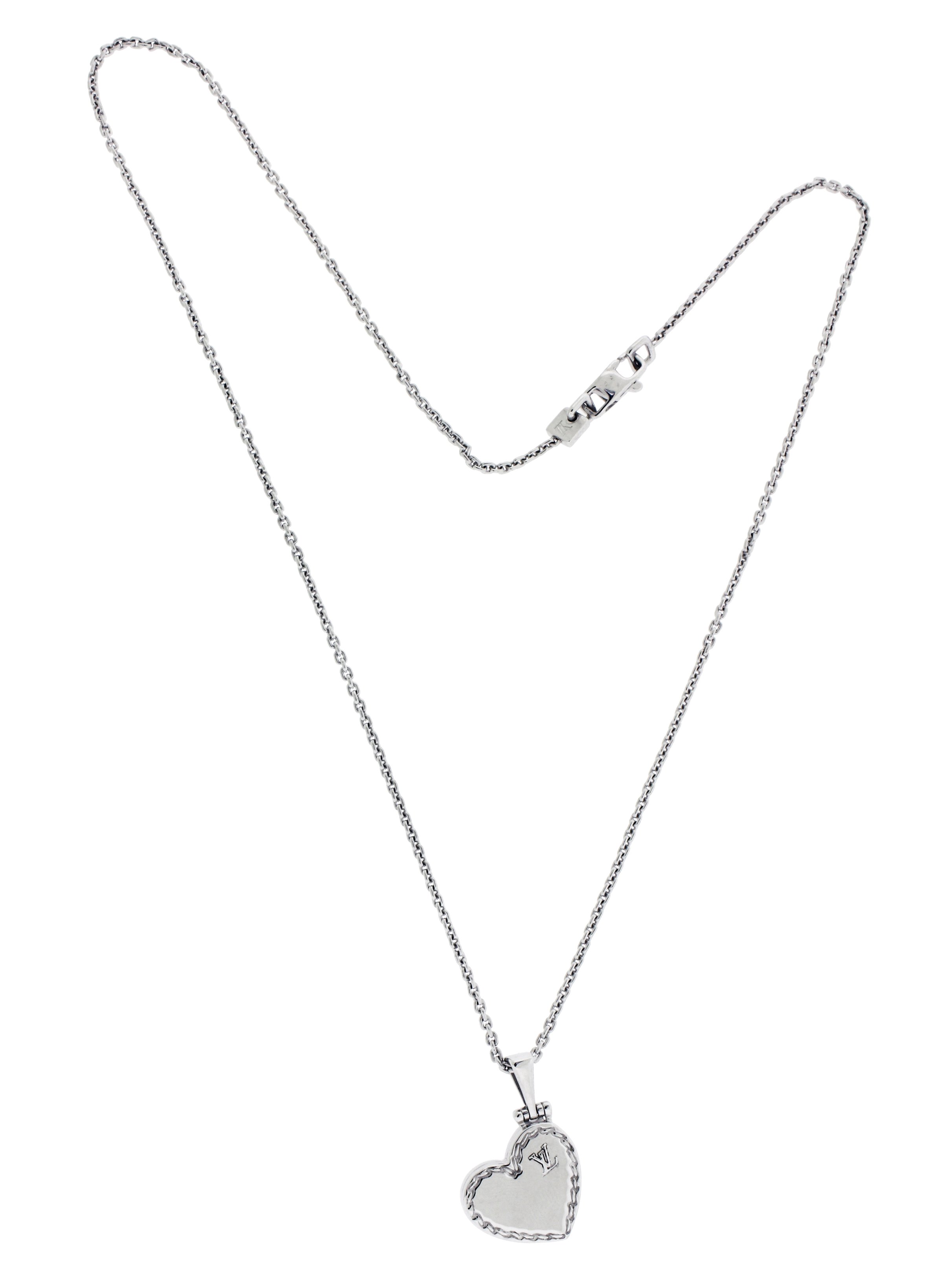 Louis Vuitton locket necklace in 18k 